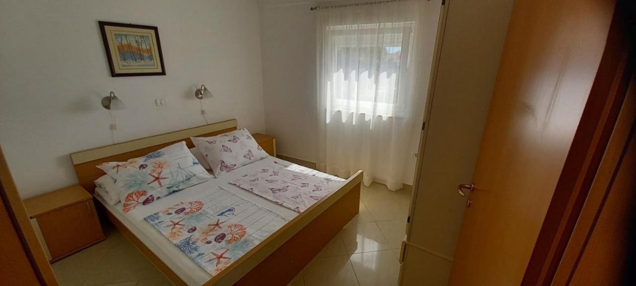 Apartments Tomo 梅杜林 外观 照片