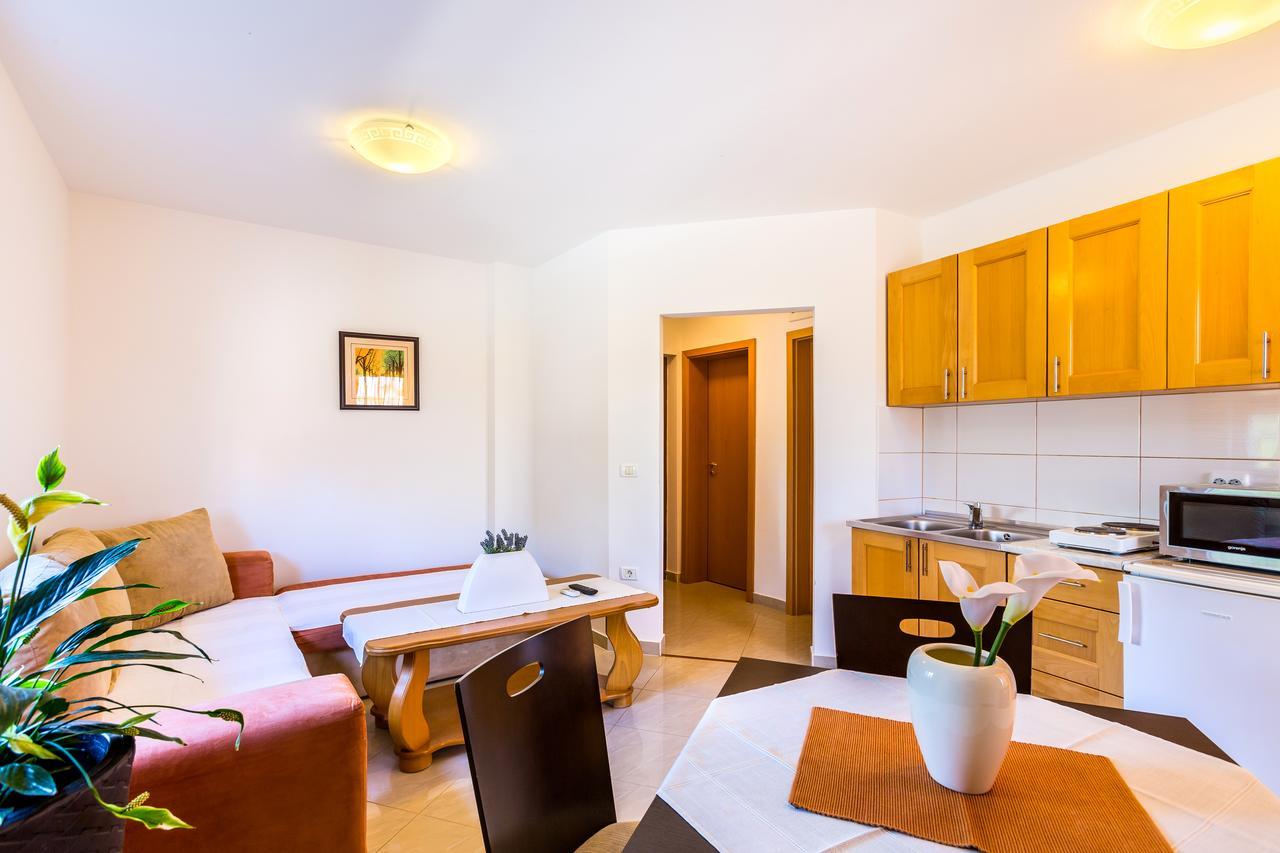 Apartments Tomo 梅杜林 外观 照片